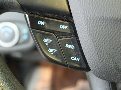 Used 2017 Ford Escape SE w/ Equipment Group 201A image 17