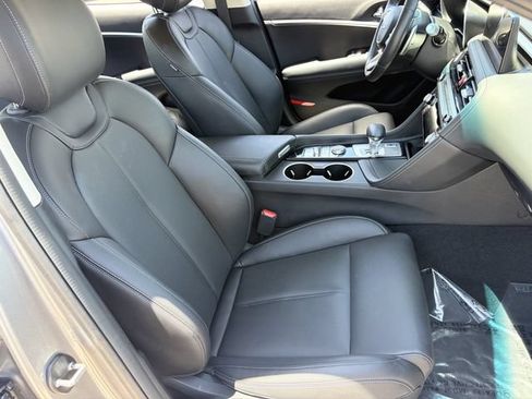 Used 2026 Genesis G70 2.5T AWD/4WD image 11