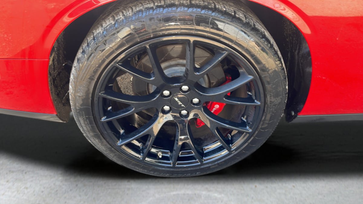 Used 2015 Dodge Challenger SRT Hellcat RWD image 21