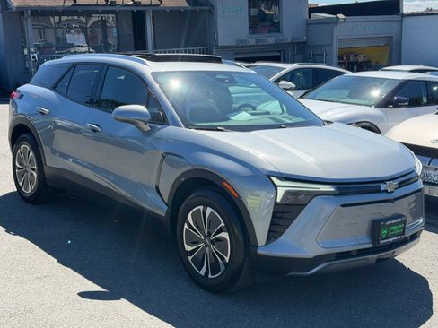 Used 2024 Chevrolet Blazer EV LT AWD/4WD image 3
