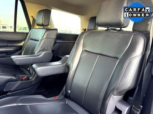 Used 2022 Ford Expedition XLT image 16