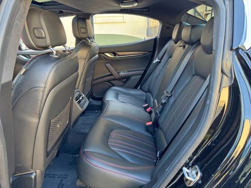 Used 2017 Maserati Ghibli w/ Luxury Package RWD image 40