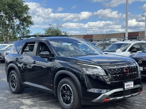 New 2026 Nissan Pathfinder Rock Creek w/ Rock Creek Premium Package AWD/4WD image 3