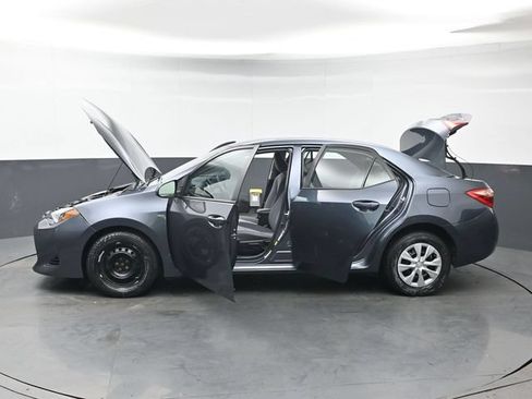 Used 2019 Toyota Corolla L FWD image 40