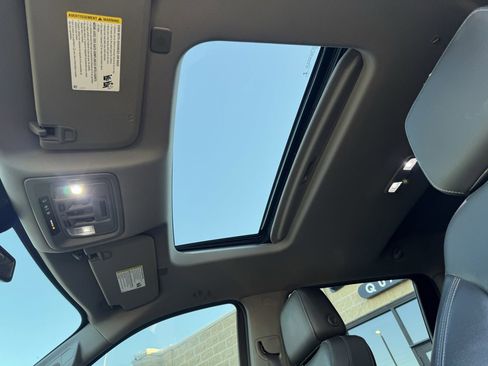 Used 2019 GMC Sierra 1500 SLT w/ SLT Premium Plus Package image 22