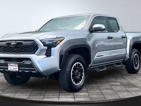 Used 2025 Toyota Tacoma TRD Off-Road w/ TRD Off Road Upgrade Package AWD/4WD image 1
