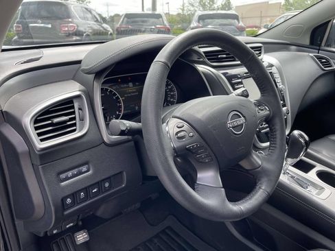 Used 2024 Nissan Murano SL FWD image 18