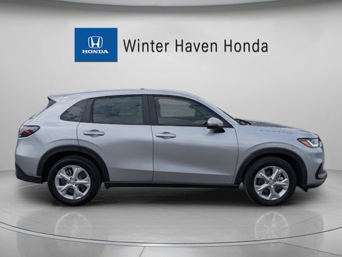Used 2025 Honda HR-V LX image 9