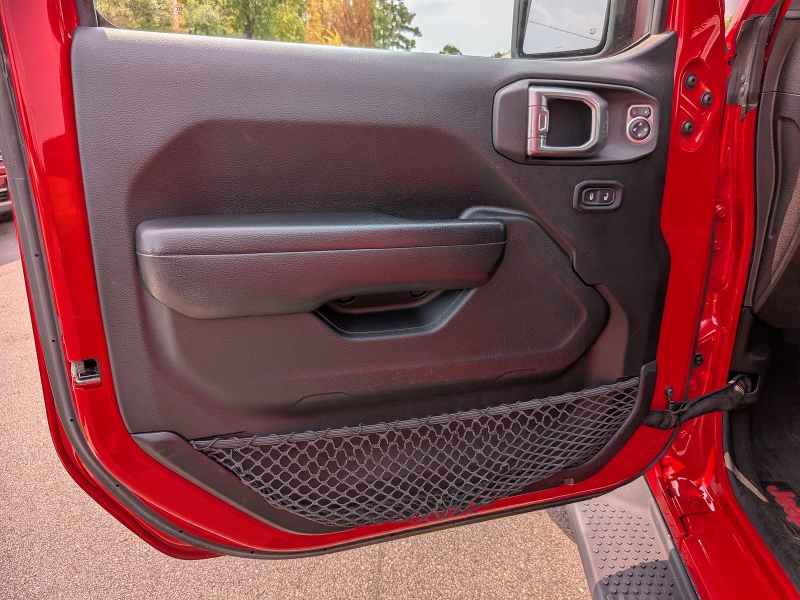 Used 2018 Jeep Wrangler Unlimited Sport S AWD/4WD image 12