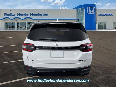 New 2026 Honda Pilot Sport image 4