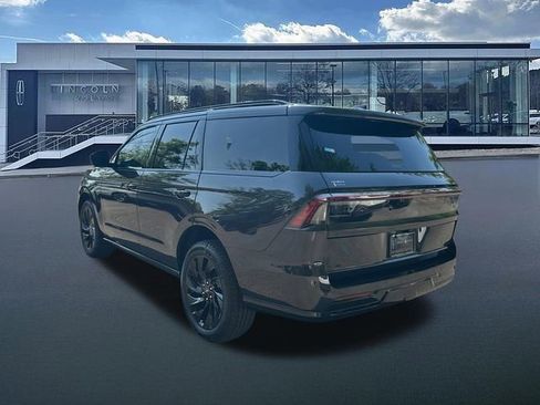 New 2026 Lincoln Navigator Reserve AWD/4WD image 5