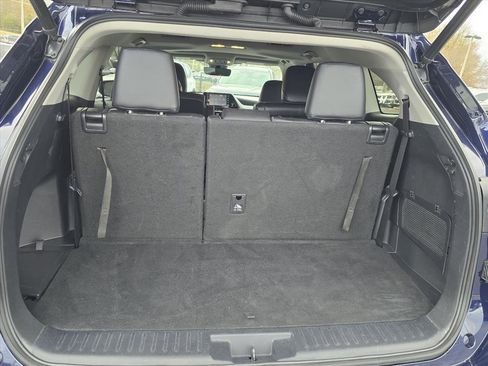 Used 2022 Toyota Highlander XLE image 13
