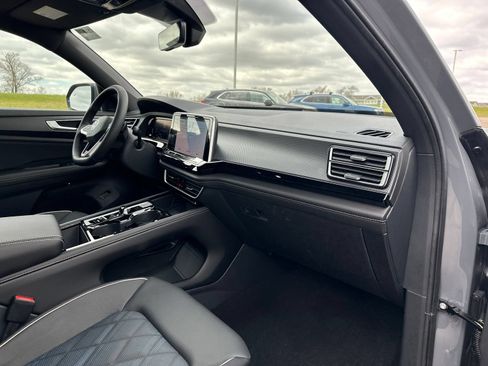 New 2026 Volkswagen Atlas Cross Sport SEL Premium R-Line AWD/4WD image 38