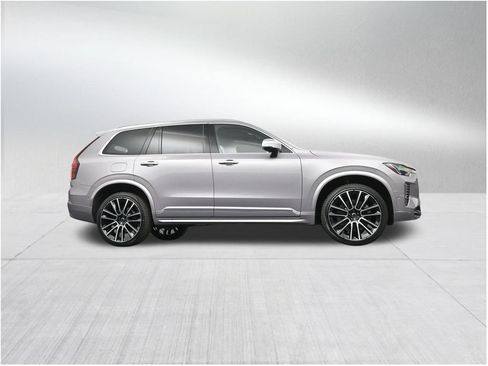 New 2026 Volvo XC90 B5 Plus AWD/4WD image 26