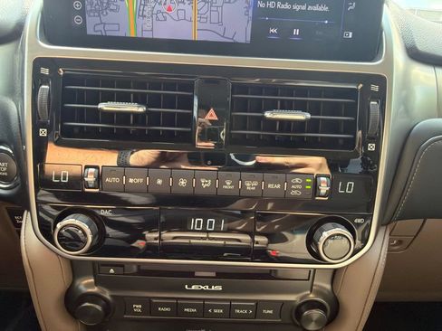 Used 2023 Lexus GX 460 Premium AWD/4WD image 19