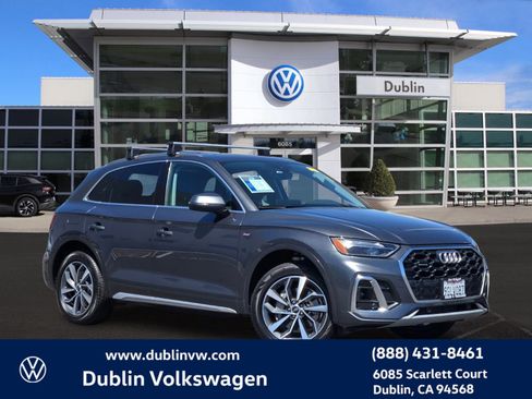 Used 2023 Audi Q5 2.0T Premium w/ Convenience Package AWD/4WD image 1
