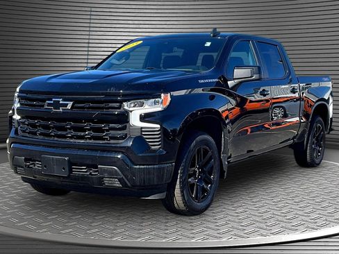 Used 2023 Chevrolet Silverado 1500 RST image 3