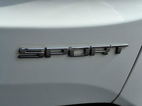Used 2016 Jeep Renegade Sport w/ Power & Air Group FWD image 10