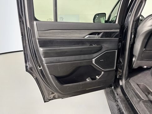 Used 2024 Jeep Wagoneer Series II w/ Flexible Seating Group RWD image 26