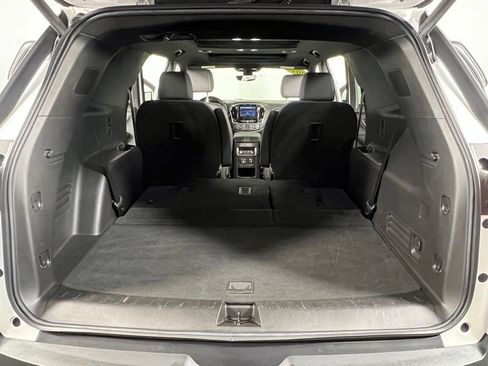 Certified 2023 Chevrolet Traverse LT w/ LT Premium Package AWD/4WD image 29