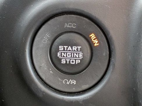 Used 2021 Jeep Wrangler Unlimited Sport AWD/4WD image 27