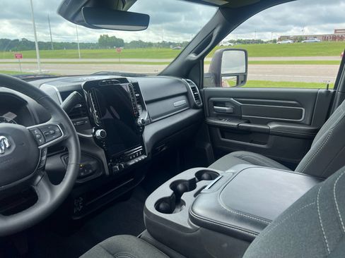 Used 2026 RAM 2500 Big Horn AWD/4WD image 16