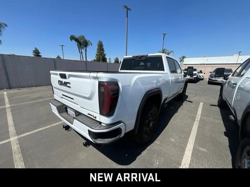 Certified 2024 GMC Sierra 2500 AT4 w/ AT4 Premium Plus Package AWD/4WD image 4