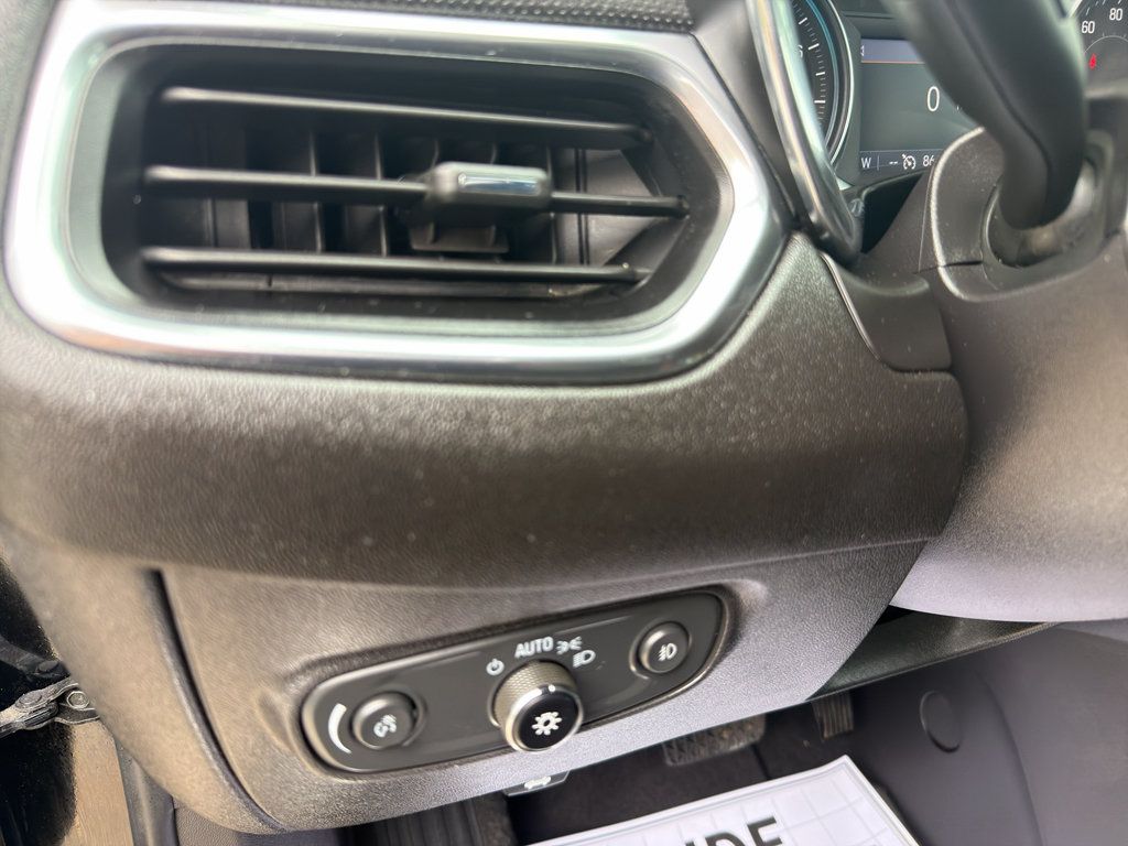 Used 2024 Chevrolet Equinox Premier AWD/4WD image 16