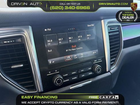 Used 2017 Porsche Macan AWD/4WD image 16