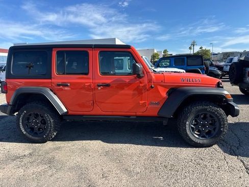 Used 2023 Jeep Wrangler Unlimited w/ Cold Weather Group AWD/4WD image 4