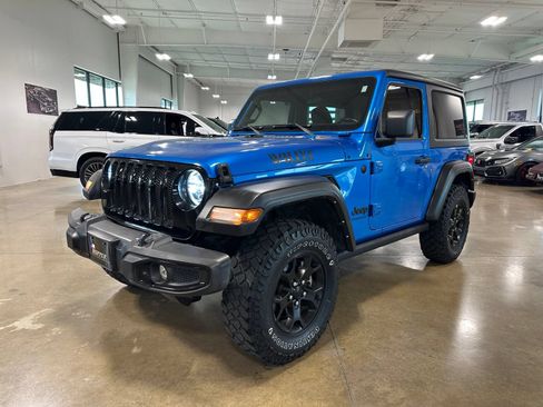 Used 2022 Jeep Wrangler Sport AWD/4WD image 3