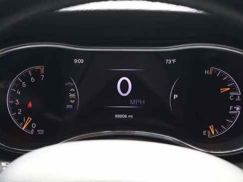 Used 2020 Jeep Grand Cherokee Altitude image 14