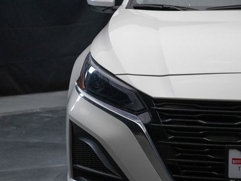 Used 2025 Nissan Altima 2.5 SV w/ SV Special Edition Package image 5