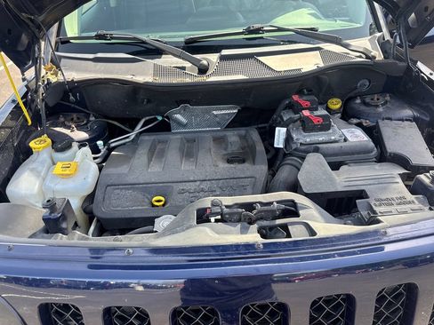 Used 2017 Jeep Patriot High Altitude AWD/4WD image 23