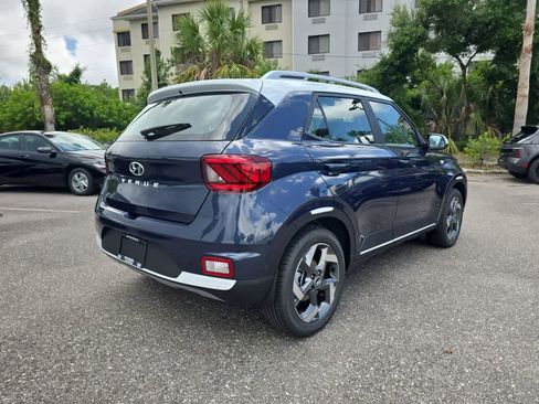 New 2026 Hyundai Venue SEL FWD image 7