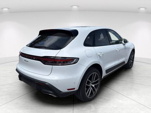 Used 2024 Porsche Macan AWD/4WD image 4
