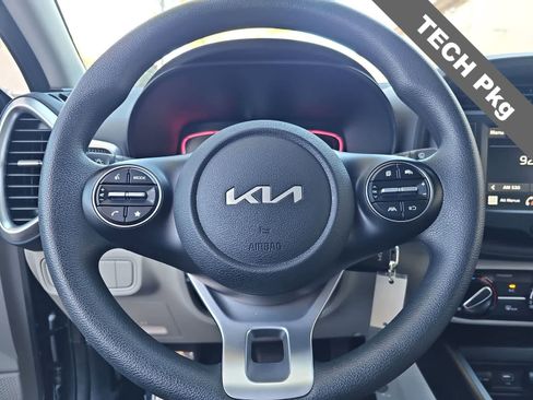 Used 2025 Kia Soul LX w/ LX Technology Package image 19