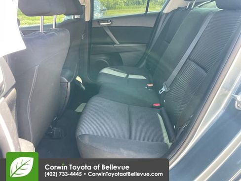 Used 2013 MAZDA MAZDA3 i Sport FWD image 24