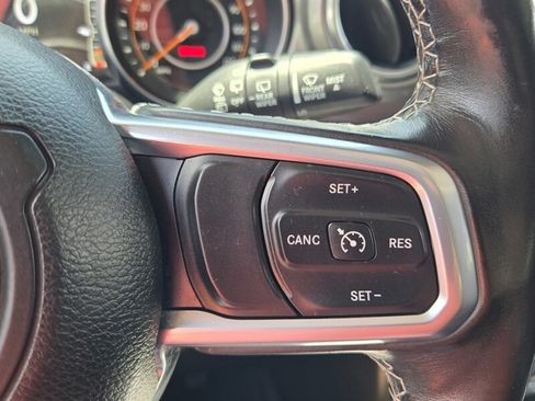 Used 2020 Jeep Wrangler Unlimited Sahara w/ Cold Weather Group AWD/4WD image 16