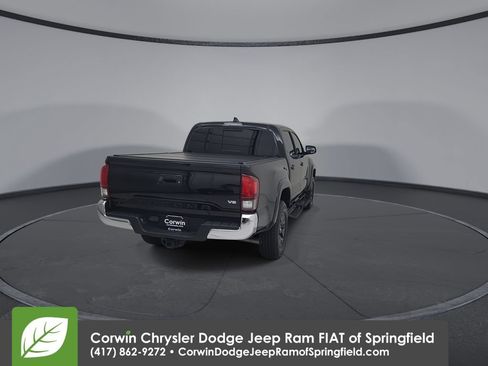 Used 2021 Toyota Tacoma SR5 RWD image 15