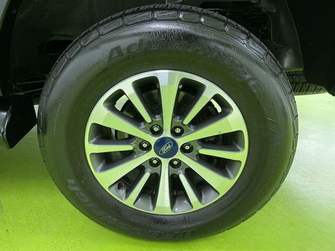 Used 2017 Ford Expedition Limited image 15