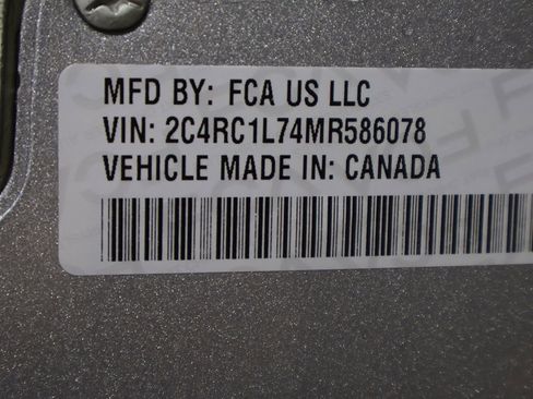 Used 2021 Chrysler Pacifica Touring-L image 42