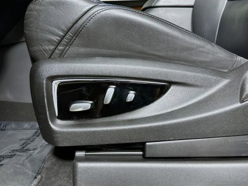 Used 2019 Cadillac Escalade Luxury image 23