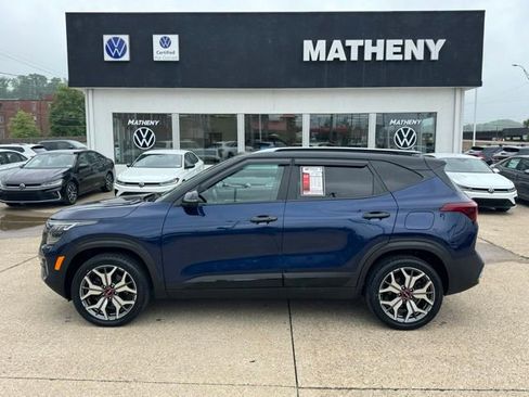 Used 2023 Kia Seltos SX AWD/4WD image 2