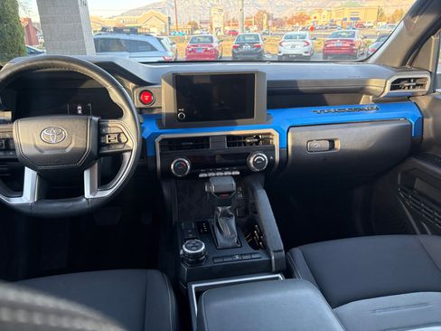 Used 2024 Toyota Tacoma TRD Off-Road image 19