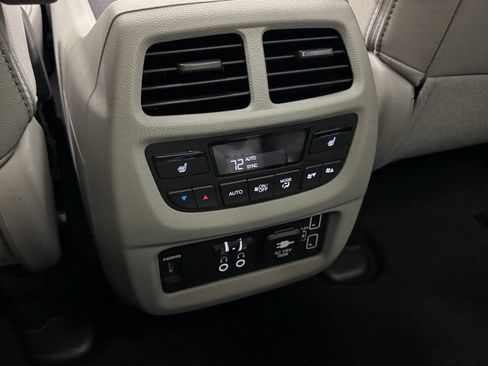 Used 2020 Honda Pilot Elite image 38
