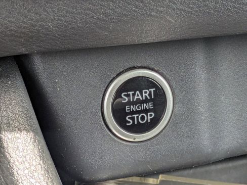Used 2023 Nissan Rogue SV FWD image 26