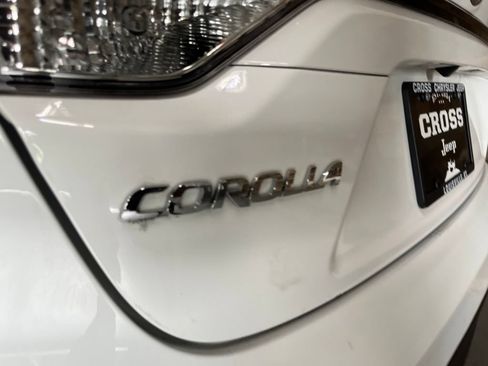 Used 2025 Toyota Corolla LE FWD image 14
