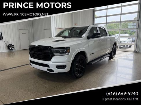 Used 2022 RAM 1500 Laramie AWD/4WD image 1