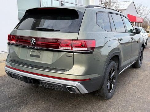New 2026 Volkswagen Atlas Peak Edition AWD/4WD image 3